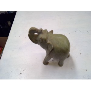 elephant-pierre-verte